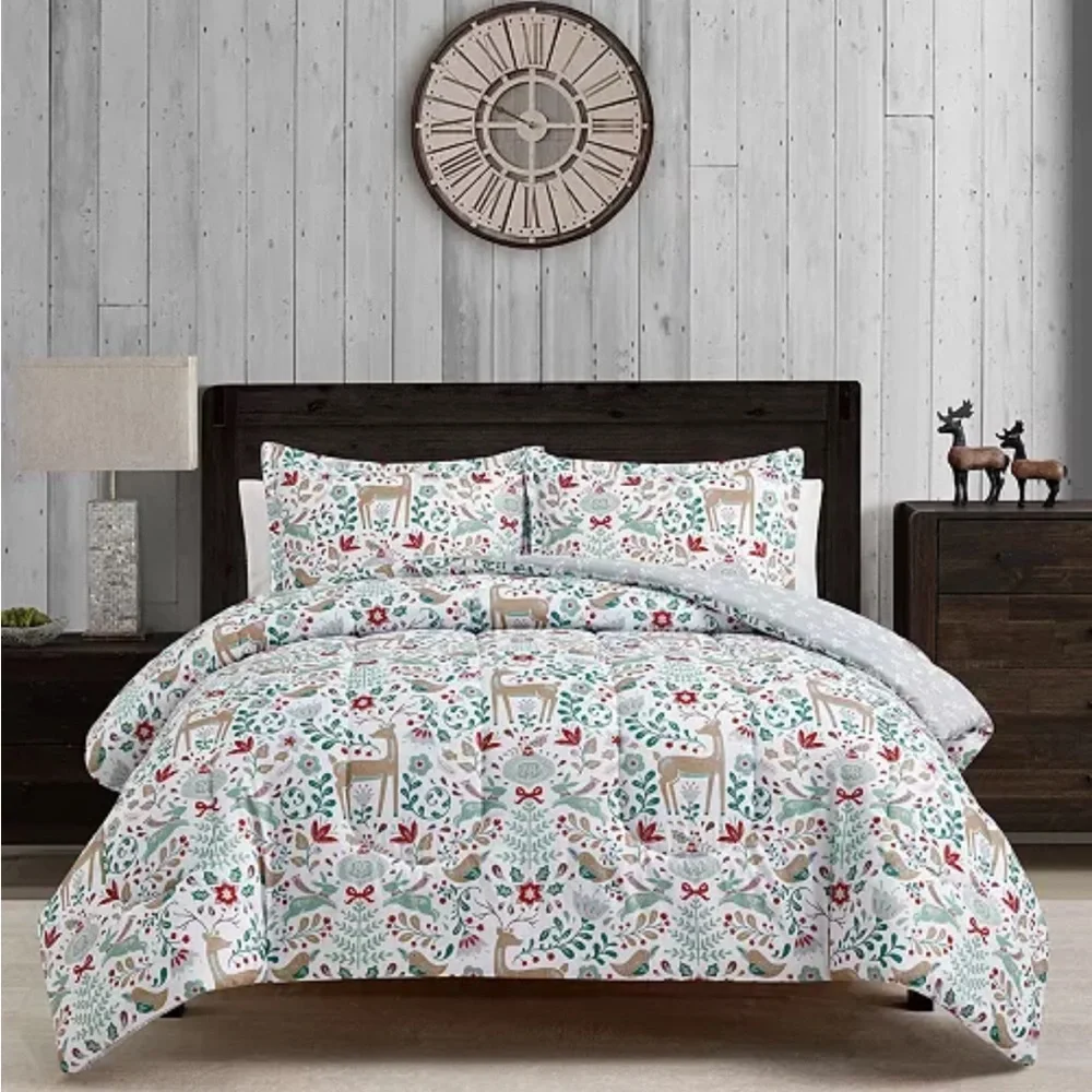 NWT Holiday Deer 3 Piece Reversible Comforter Set, Full Queen